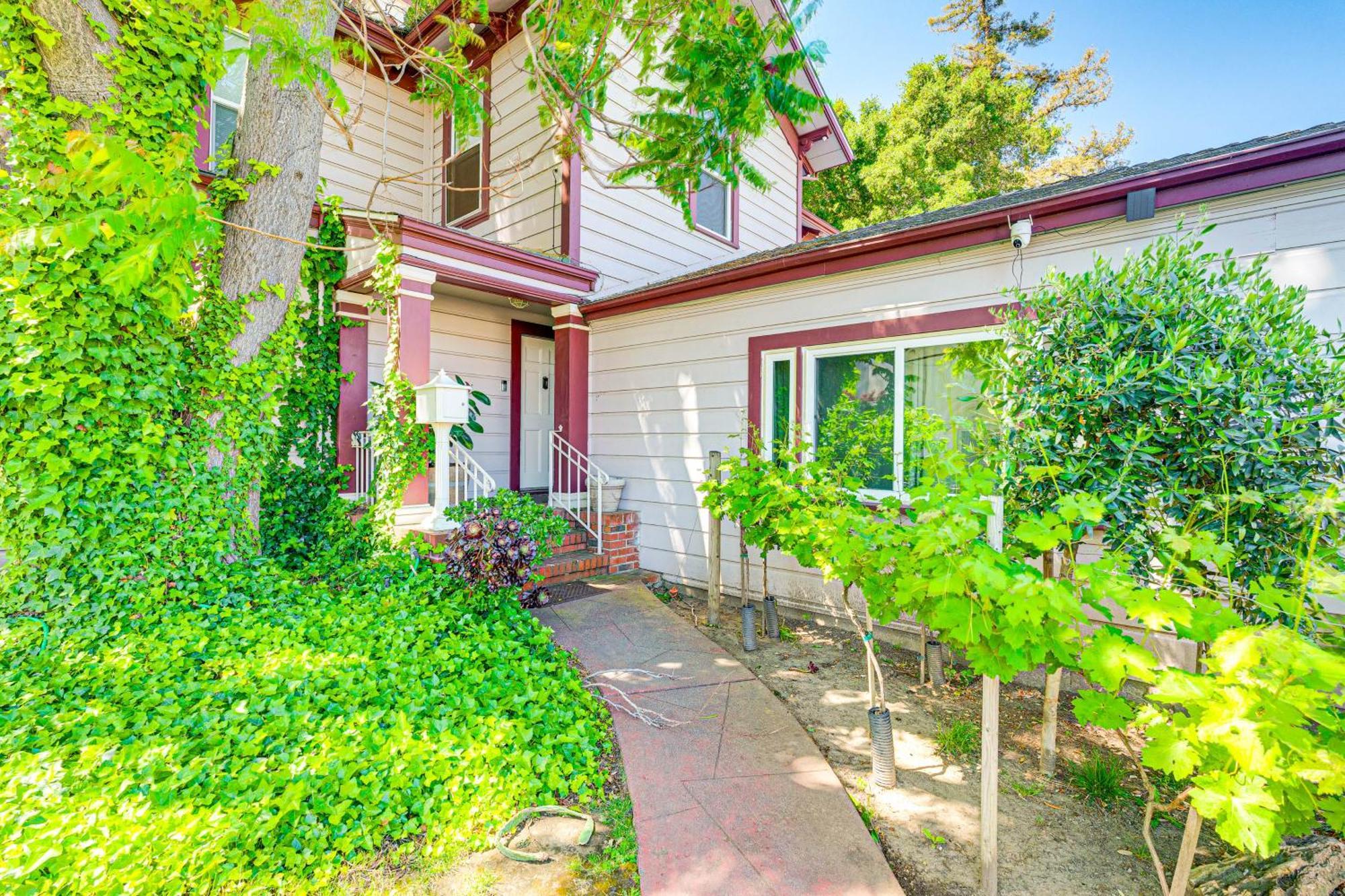 Bright Woodland Apartment Walk To Main Street エクステリア 写真
